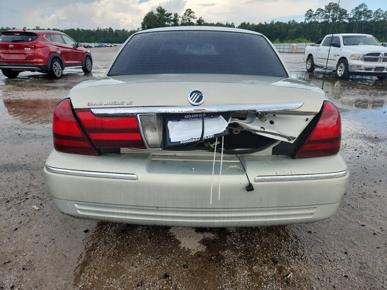 2005 Mercury Grand Marquis Ls VIN: 2MEFM75W15X647633 Lot: 84951485