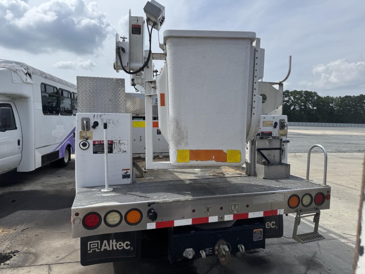 2015 Ford F450 Super Duty VIN: 1FDUF4GYXFEB64608 Lot: 61362805