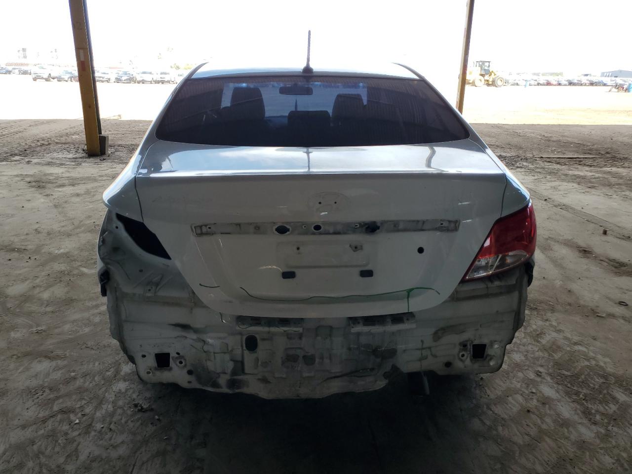 2015 Hyundai Accent Gls VIN: KMHCT4AE4FU827390 Lot: 69648095