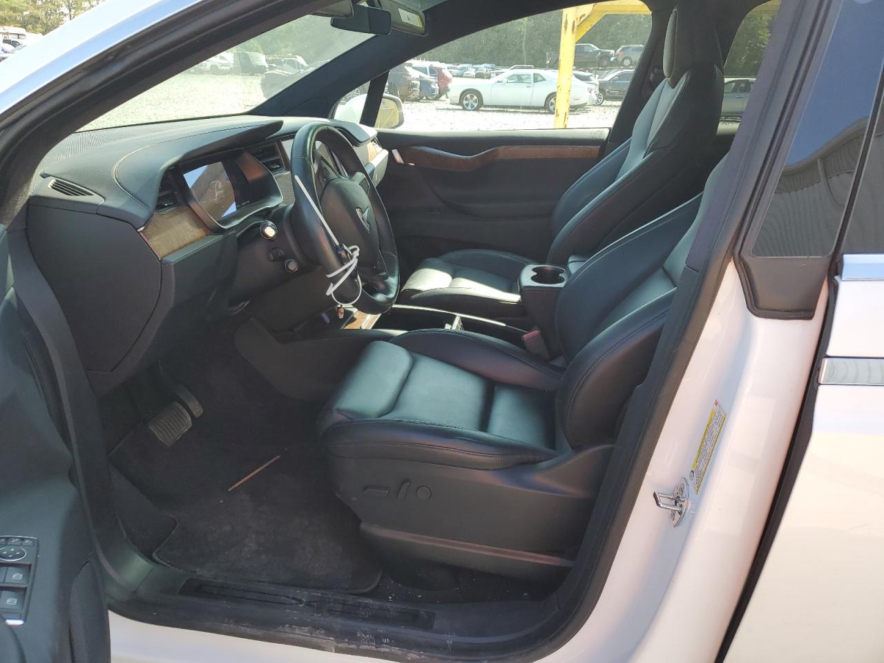 2020 Tesla Model X VIN: 5YJXCAE20LF231556 Lot: 67384045