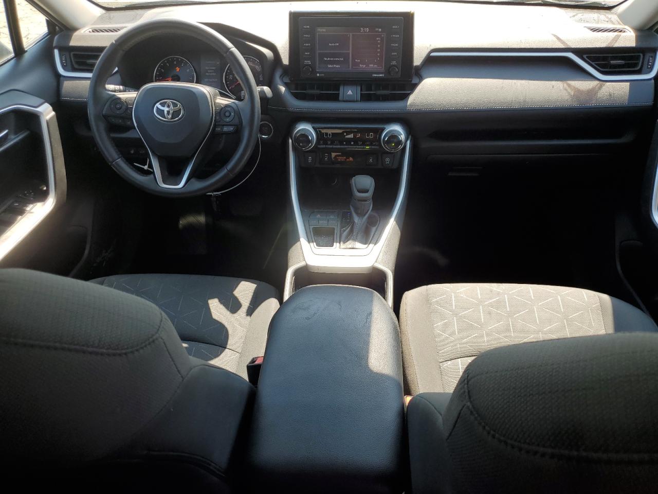 2021 Toyota Rav4 Xle VIN: 2T3W1RFV3MW126997 Lot: 69405475