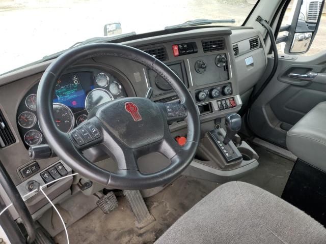 2016 KENWORTH T680 SEMI TRUCK