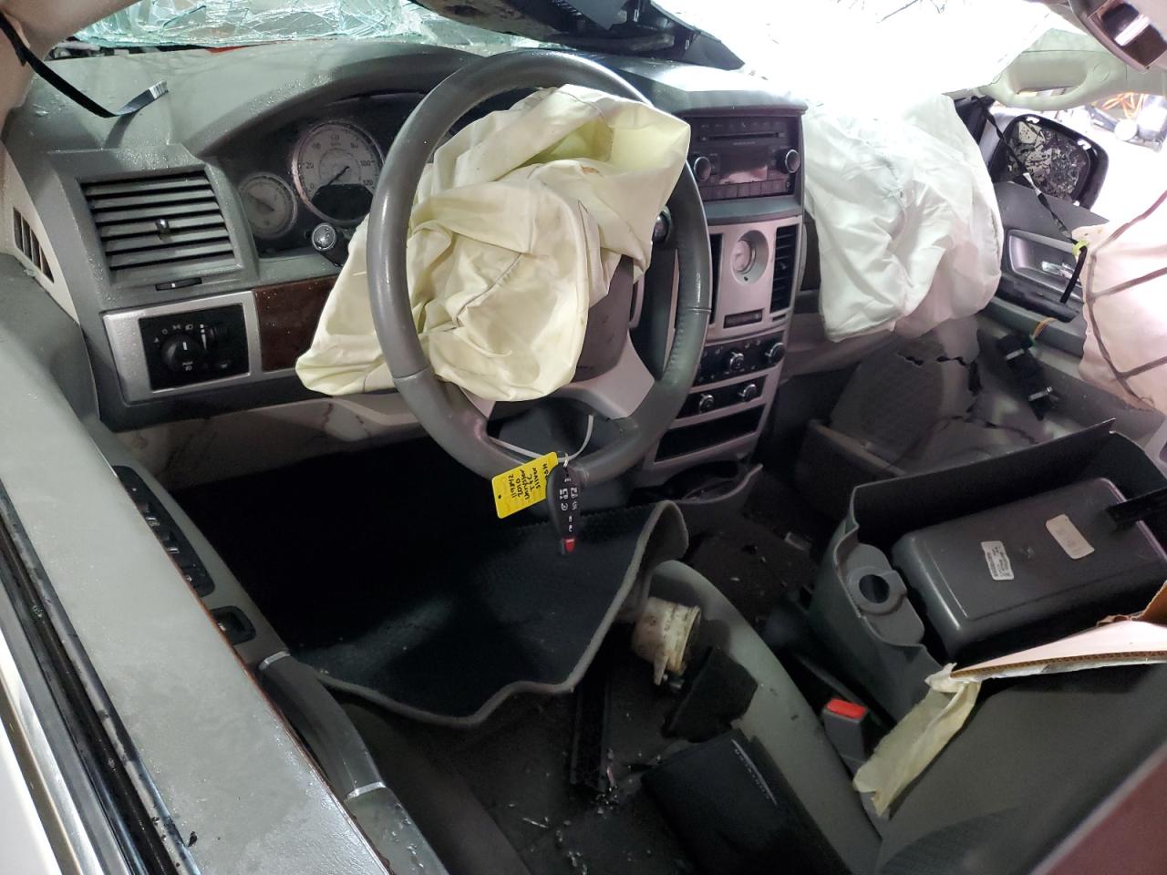 2010 Chrysler Town & Country Touring VIN: 2A4RR5D12AR501776 Lot: 69386975