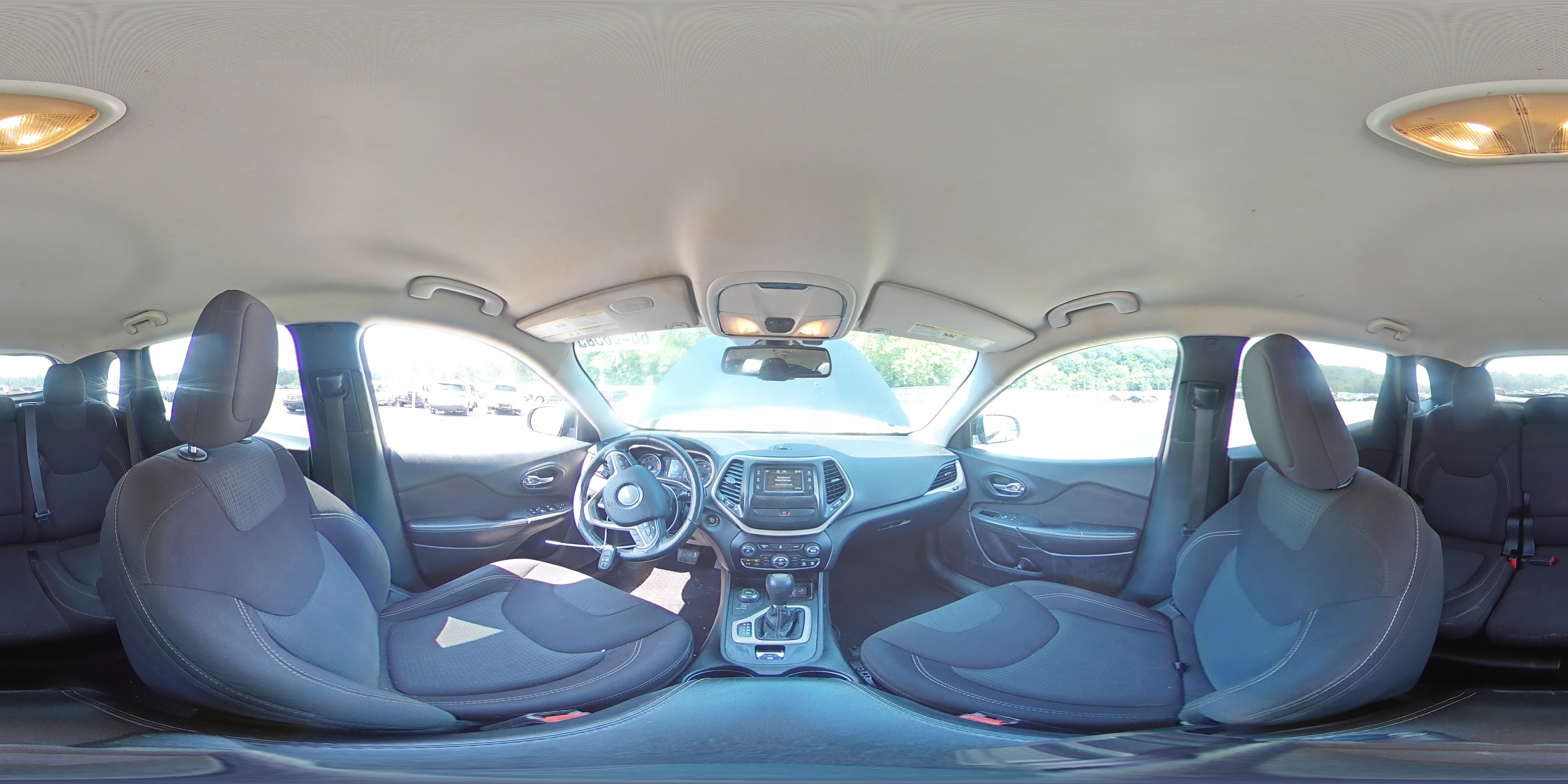 2016 Jeep Cherokee Latitude VIN: 1C4PJMCB5GW186965 Lot: 68426585