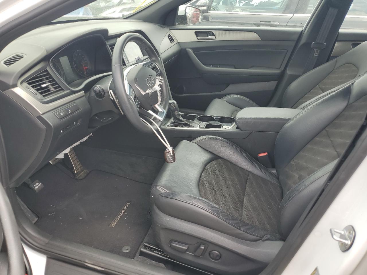 2018 Hyundai Sonata Sport VIN: 5NPE34AF7JH627693 Lot: 64880885