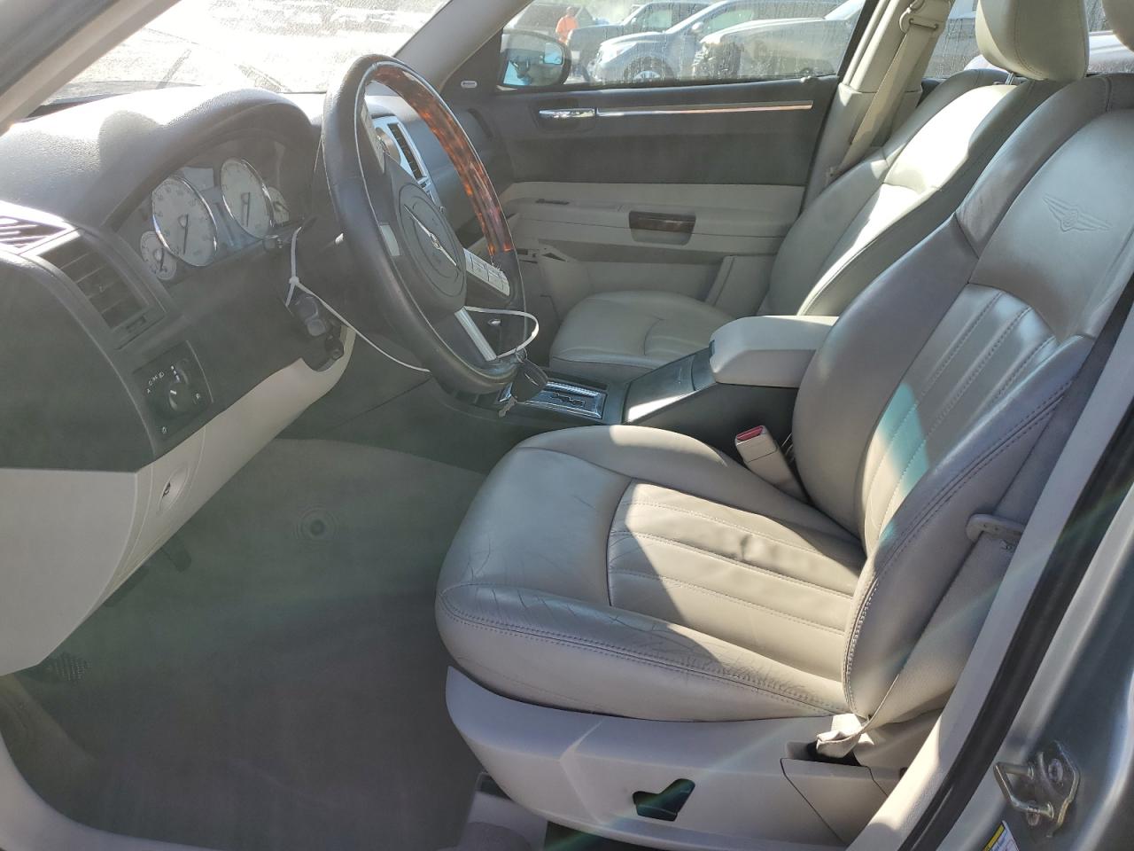 2006 Chrysler 300C VIN: 2C3KA63H36H245877 Lot: 70354805