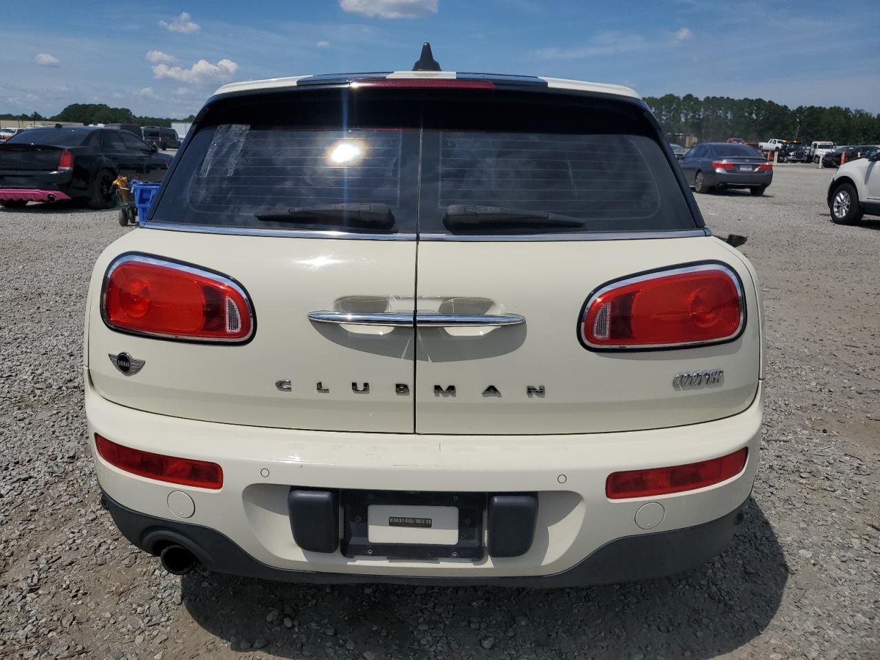 2018 Mini Cooper Clubman VIN: WMWLN5C50J2E34573 Lot: 70855475