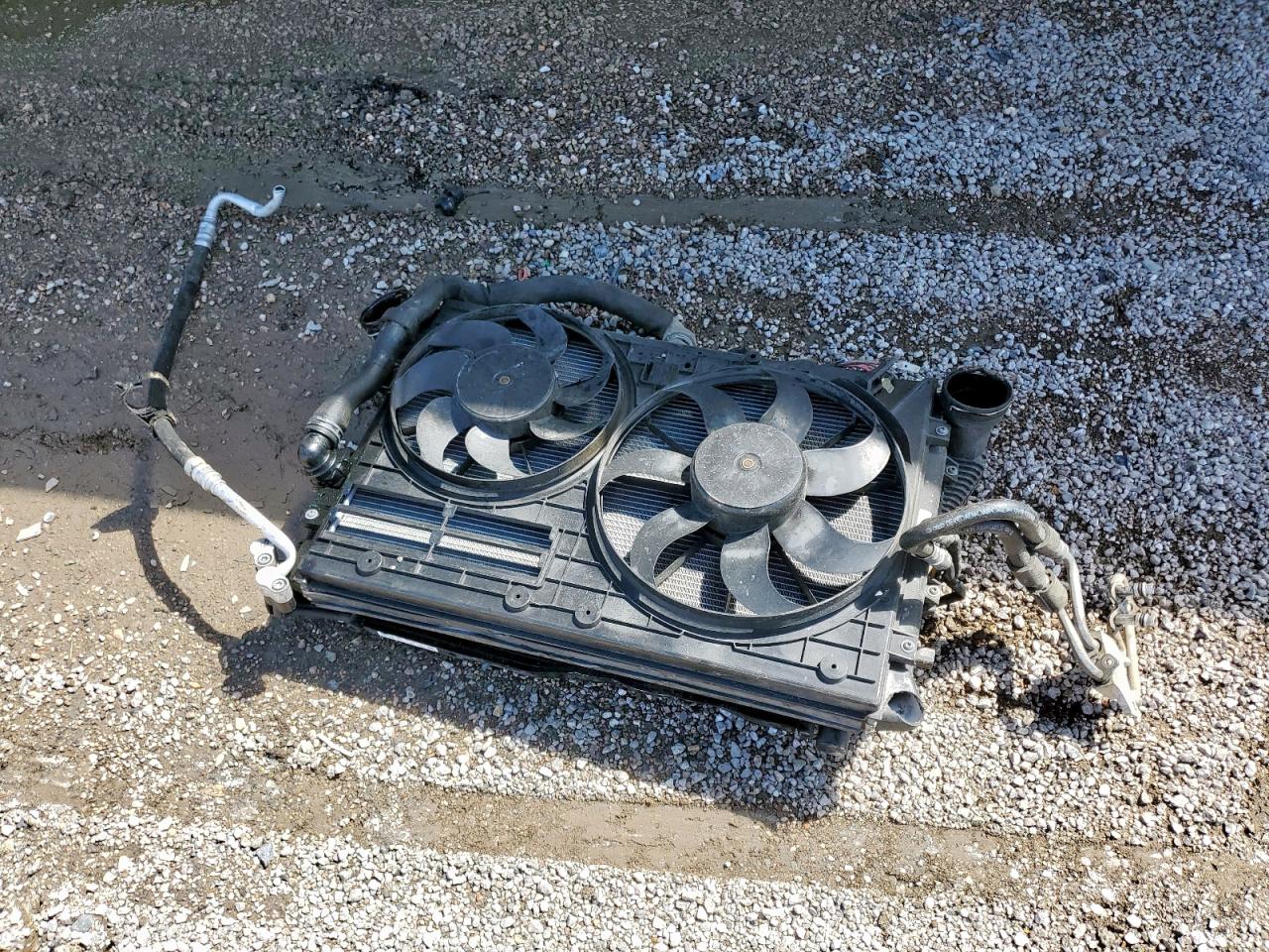 2017 Volkswagen Tiguan Wolfsburg VIN: WVGRV7AX3HW502826 Lot: 94908105