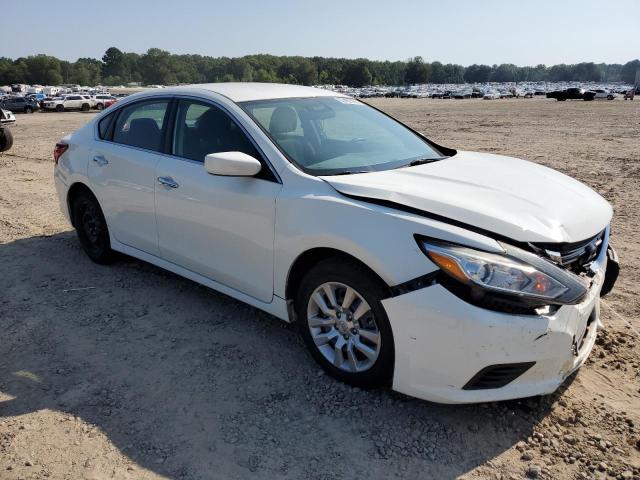  NISSAN ALTIMA 2018 Белы
