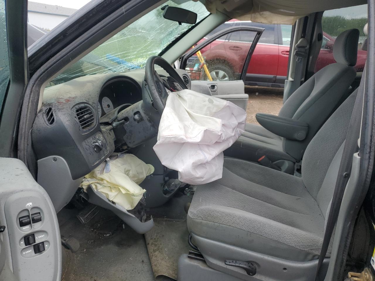 2005 Chrysler Town & Country VIN: 1C4GP45R85B326505 Lot: 70260525