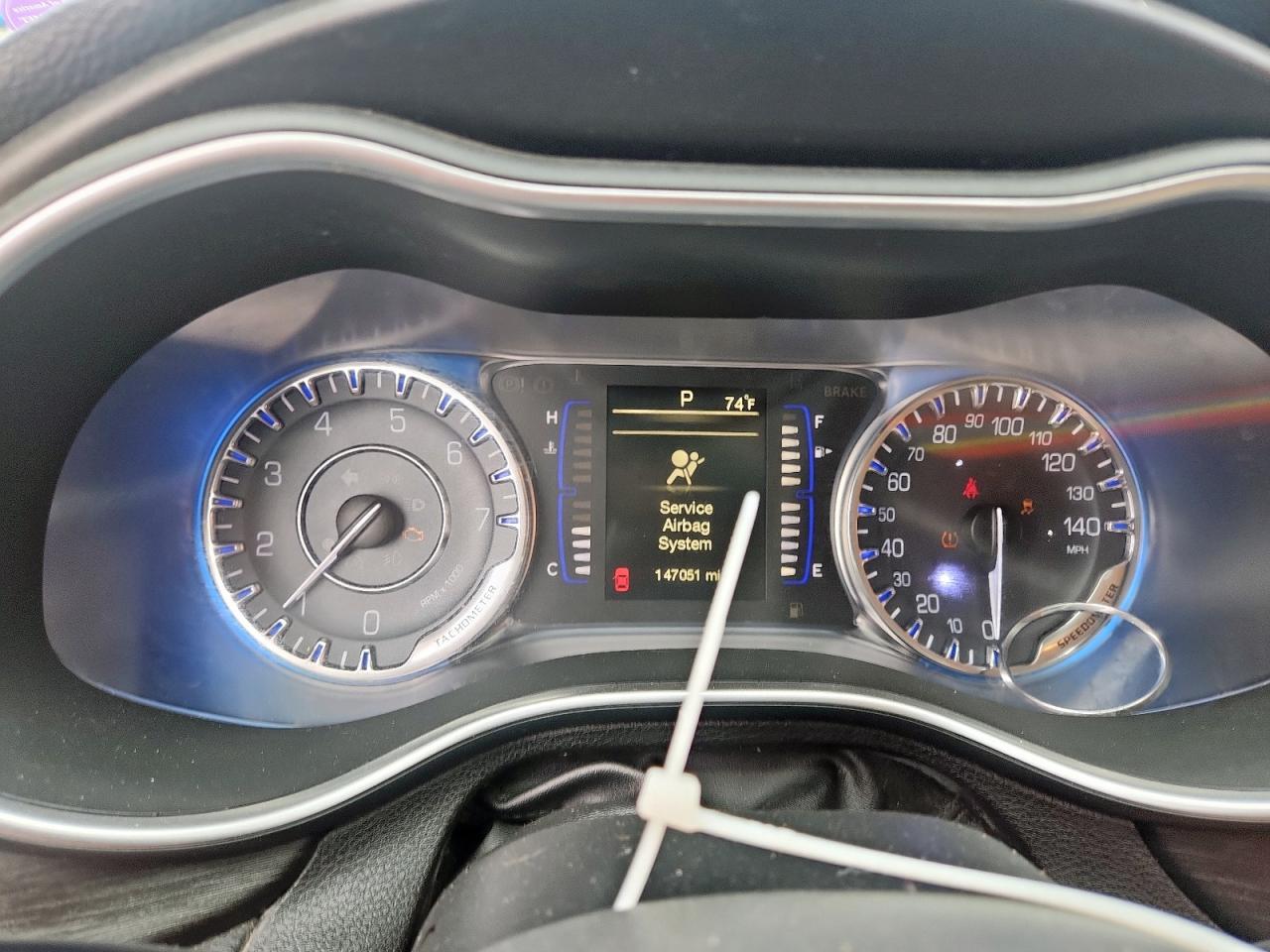 2015 Chrysler 200 Limited VIN: 1C3CCCABXFN712604 Lot: 70784595