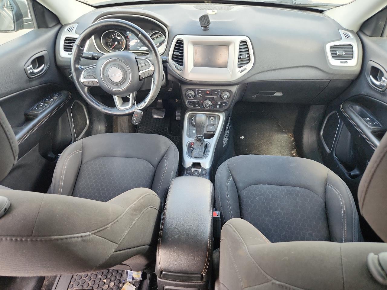 2019 Jeep Compass Sport VIN: 3C4NJDAB6KT829090 Lot: 70502565