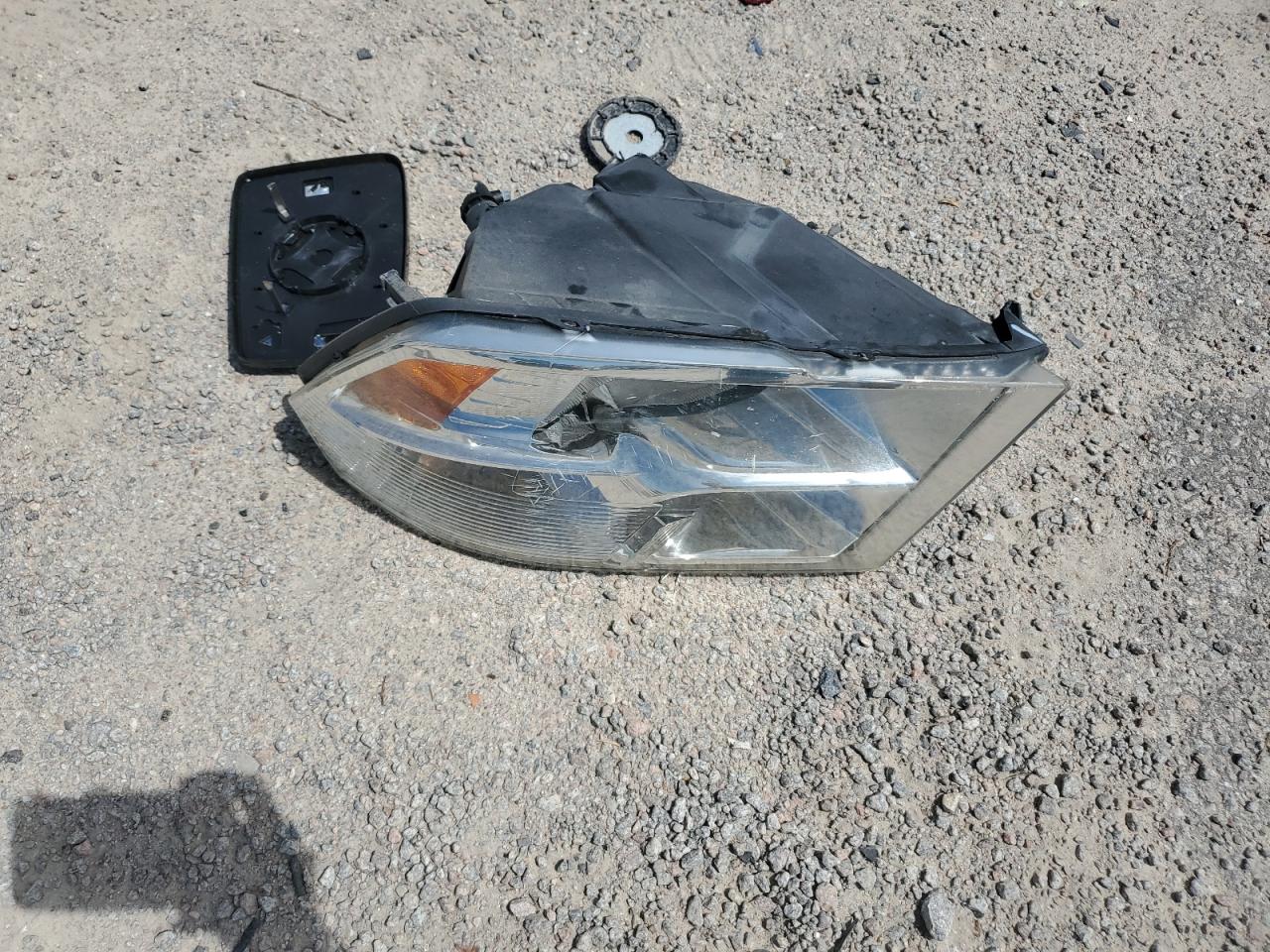 2017 Ram 1500 Slt VIN: 3C6RR7LT1HG523117 Lot: 70499445