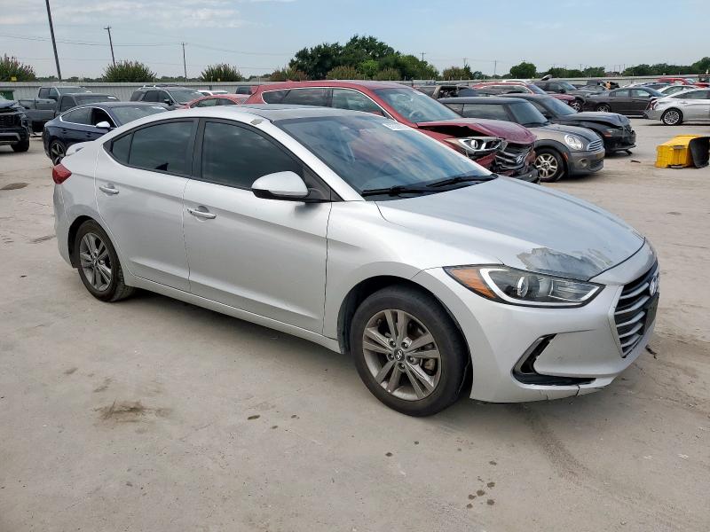  HYUNDAI ELANTRA 2017 Серебристый