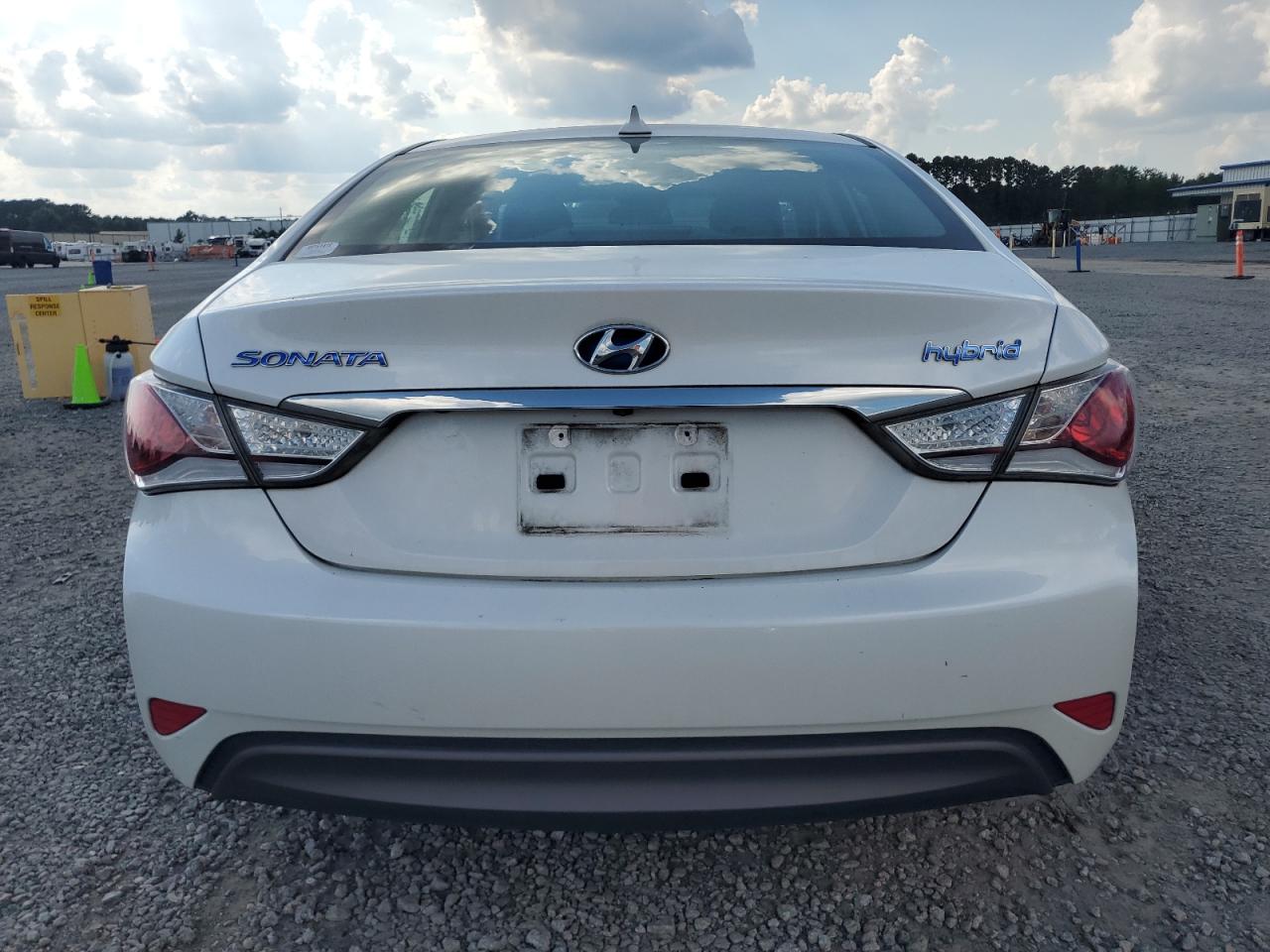 2015 Hyundai Sonata Hybrid VIN: KMHEC4A48FA134341 Lot: 69336945