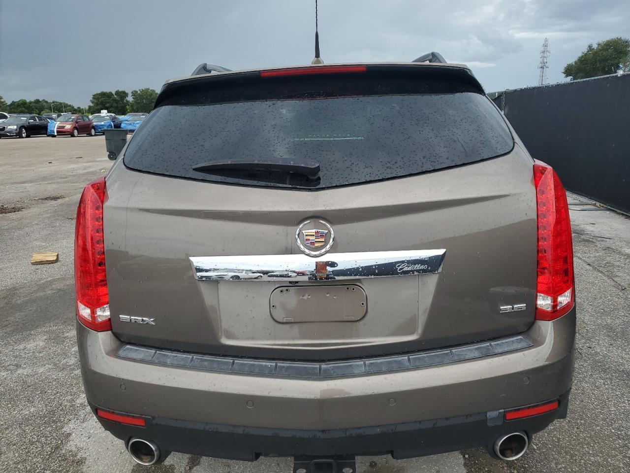 2014 Cadillac Srx Luxury Collection VIN: 3GYFNBE33ES647674 Lot: 70268005