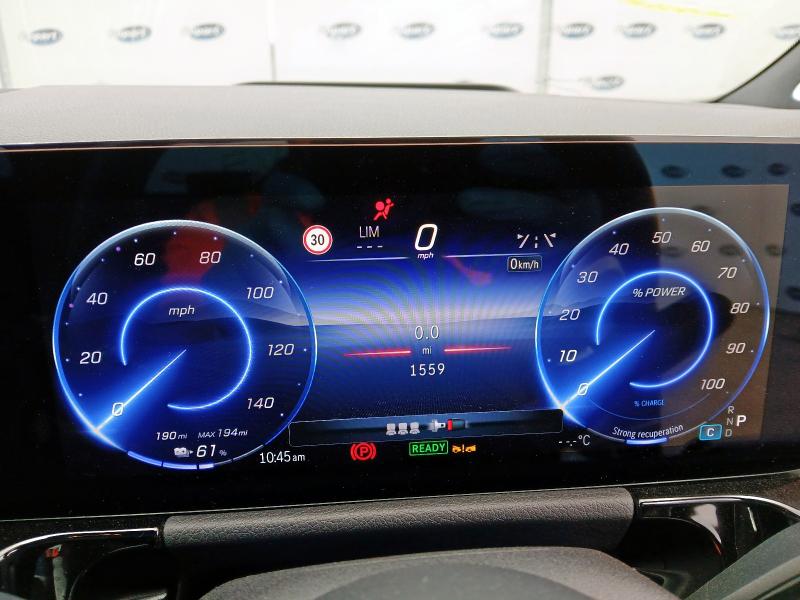 2024 MERCEDES-BENZ EQA 250+ AMG LINE PREMIUM 