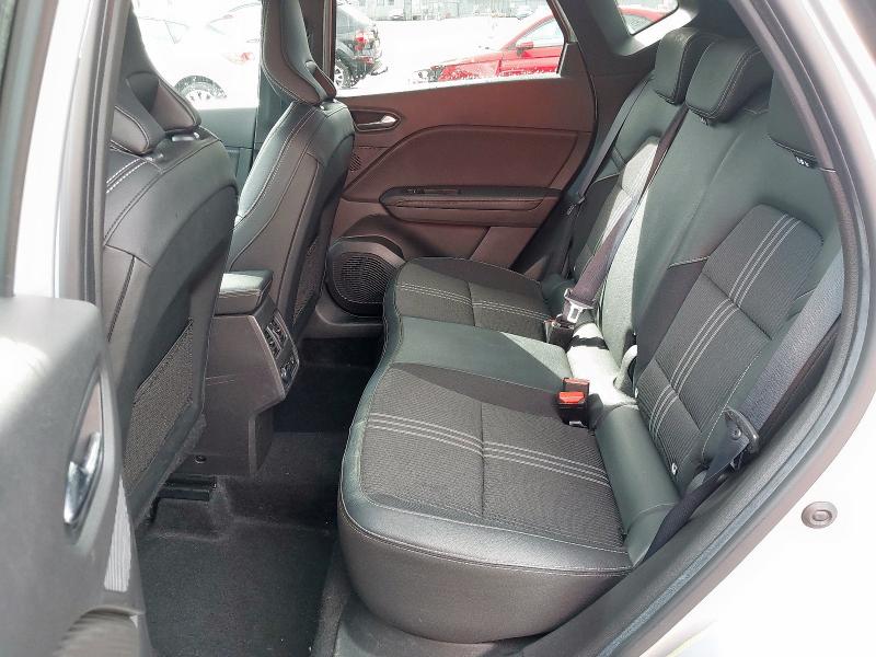 2024 RENAULT CAPTUR E-TECH ENGINEERED 