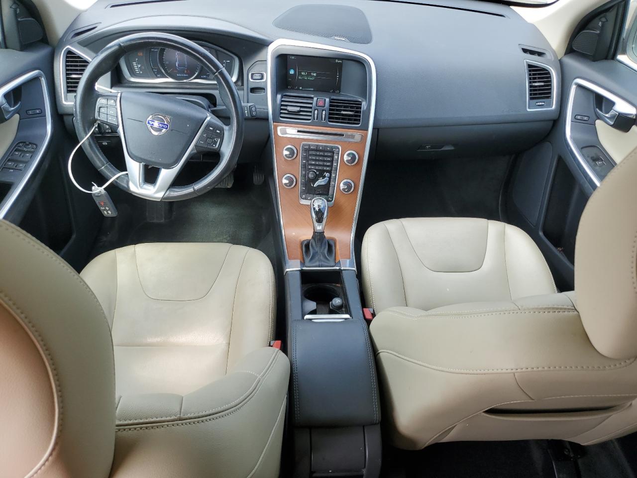 2016 Volvo Xc60 T5 Platinum VIN: YV4612RM2G2868960 Lot: 70384055