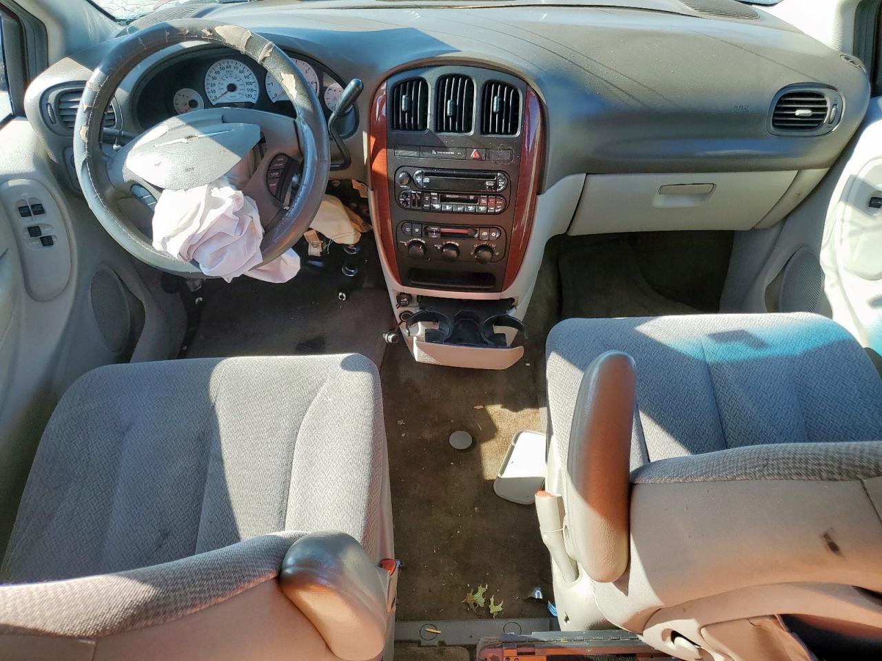 2006 Chrysler Town & Country Lx VIN: 1A4GP44R46B568737 Lot: 69033045