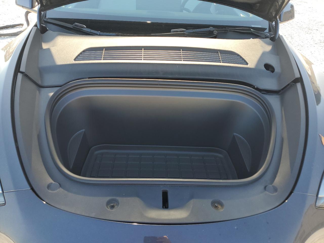 2024 Tesla Model Y VIN: 7SAYGDEF9RA312044 Lot: 69356605