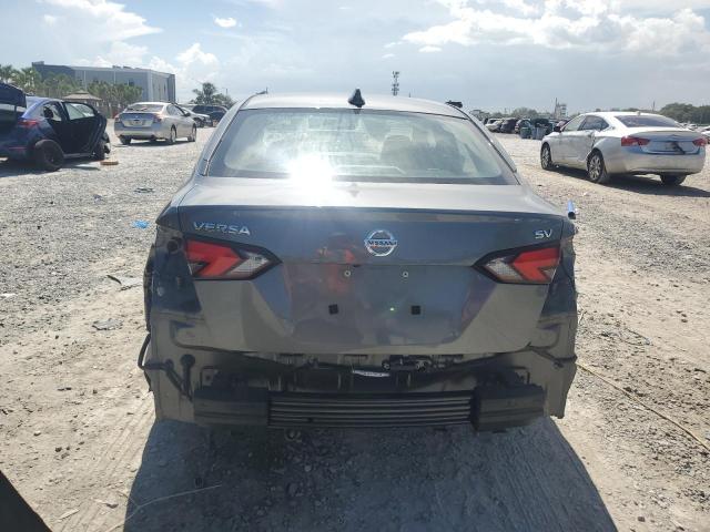  NISSAN VERSA 2022 Szary