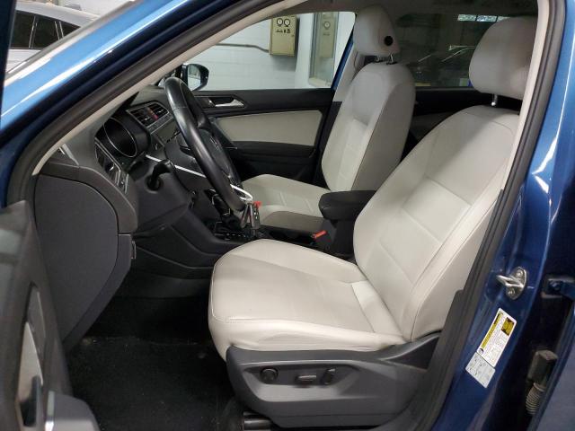  VOLKSWAGEN TIGUAN 2018 Синий