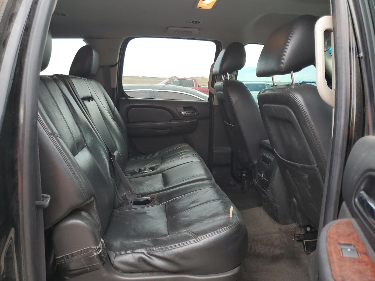 2014 Chevrolet Suburban K1500 Lt VIN: 1GNSKJE79ER208905 Lot: 69752065