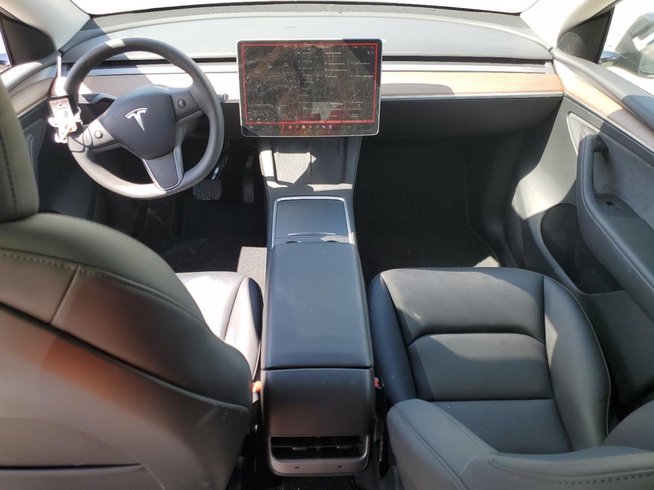 2024 Tesla Model Y VIN: 7SAYGDED1RF212148 Lot: 70254715