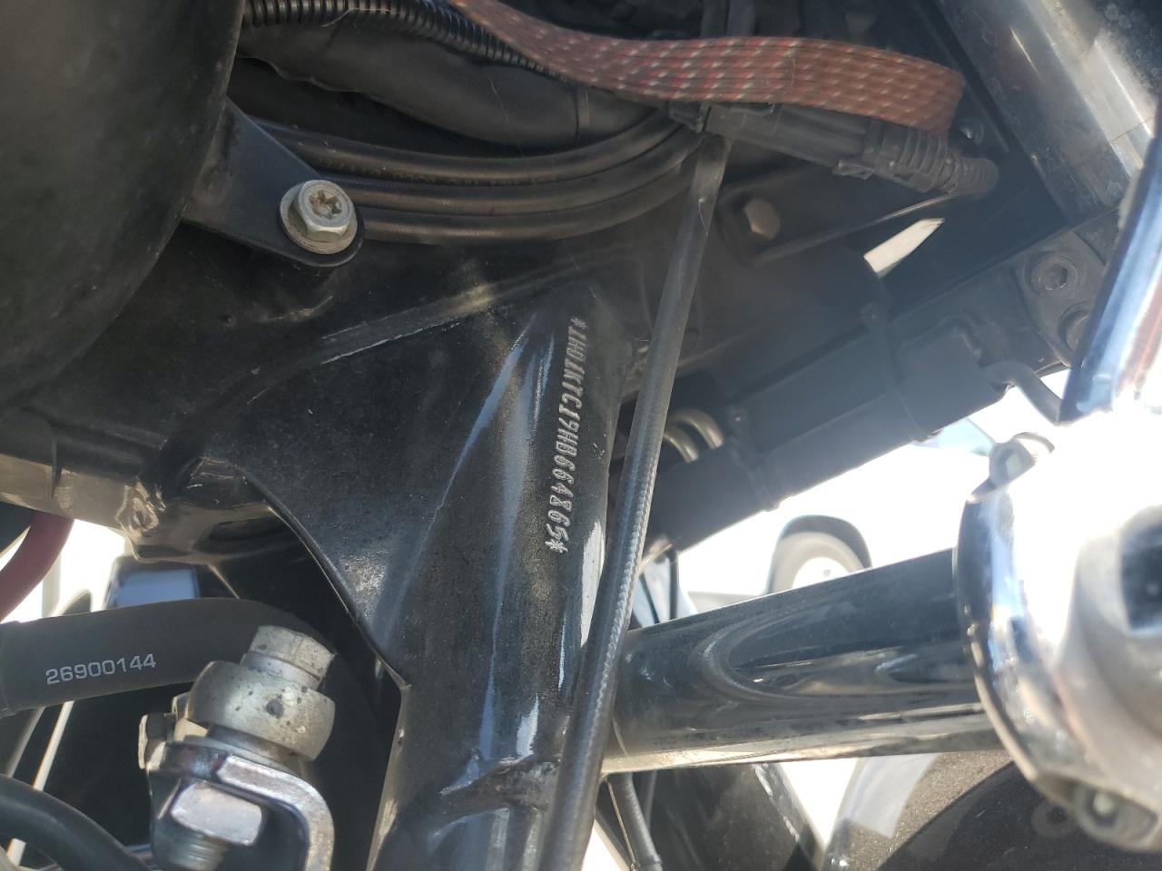 2017 Harley-Davidson Fltrxs Road Glide Special VIN: 1HD1KTC19HB664865 Lot: 69767765