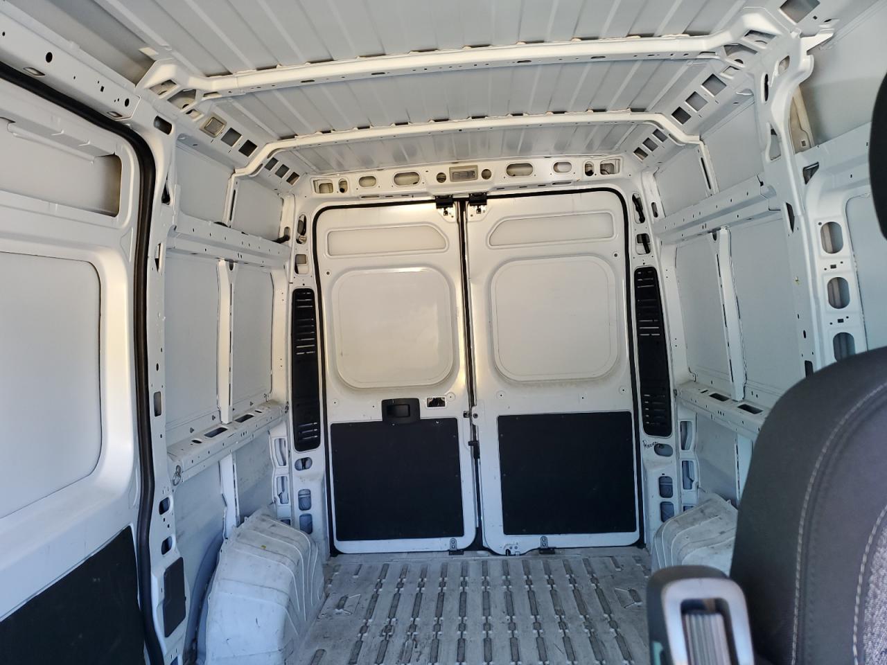 2023 Ram Promaster 2500 2500 High VIN: 3C6LRVCG1PE563642 Lot: 70175665