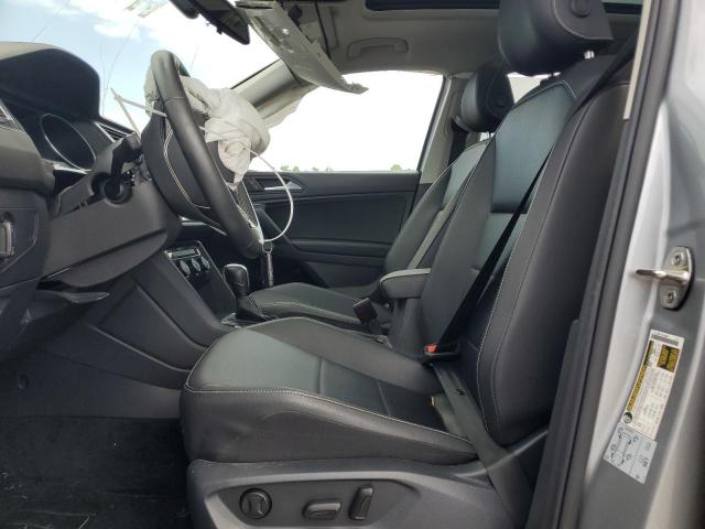  VOLKSWAGEN TIGUAN 2021 Серый