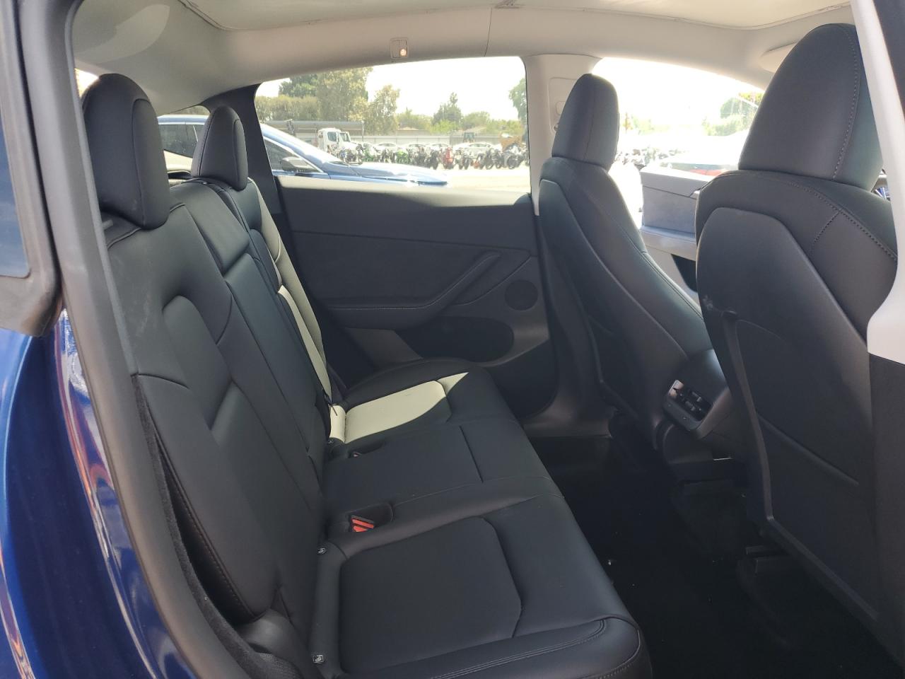 2023 Tesla Model Y VIN: 7SAYGDEF2PF912002 Lot: 70494555