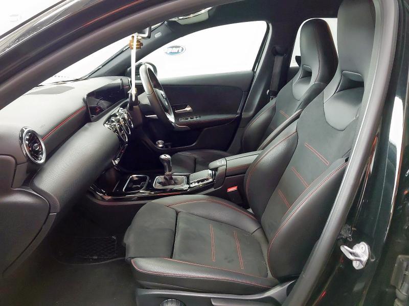 2019 MERCEDES-BENZ A 180 AMG LINE EXECUTIVE 