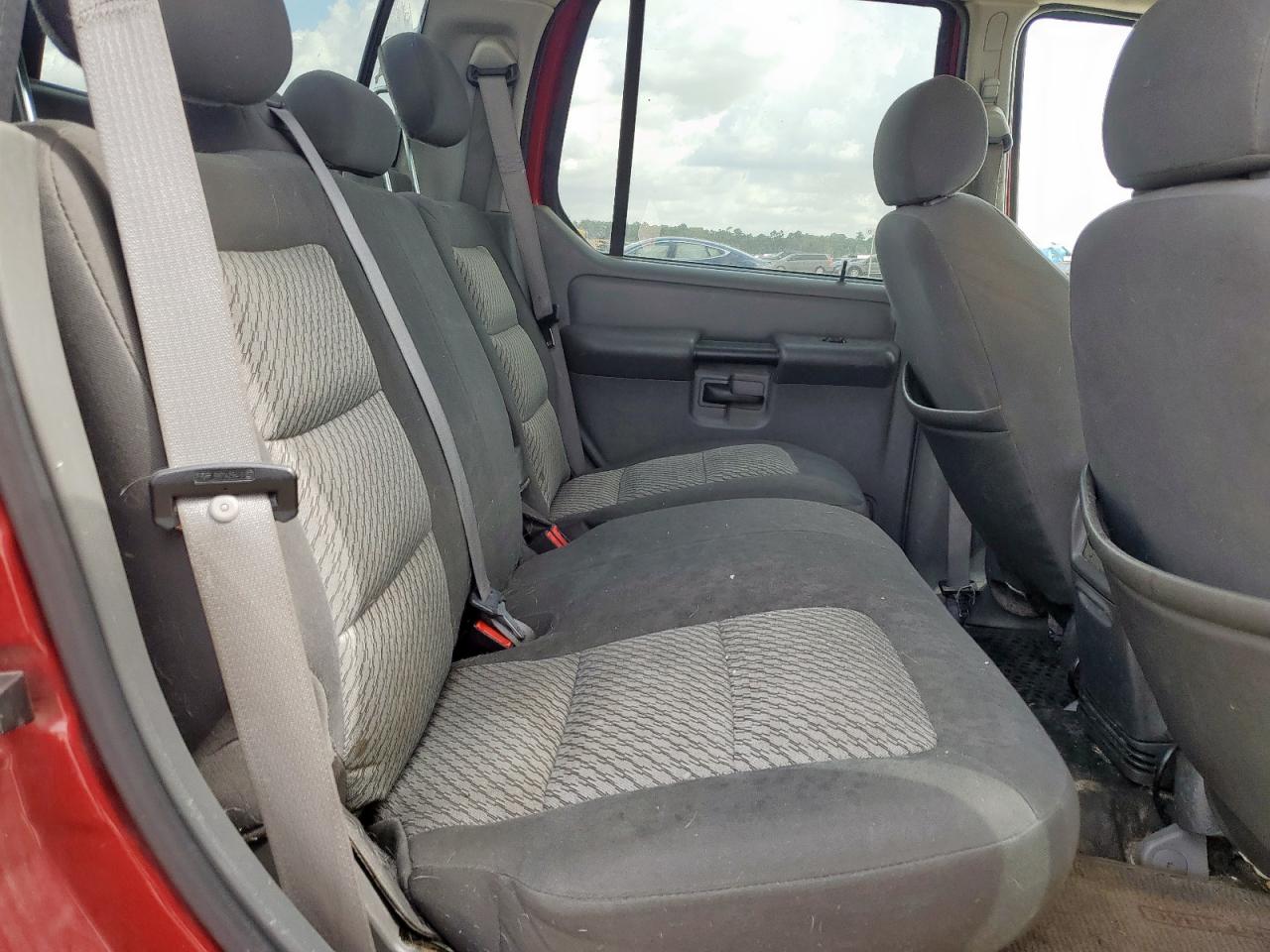 2004 Ford Explorer Sport Trac VIN: 1FMZU67K44UB71320 Lot: 69170325