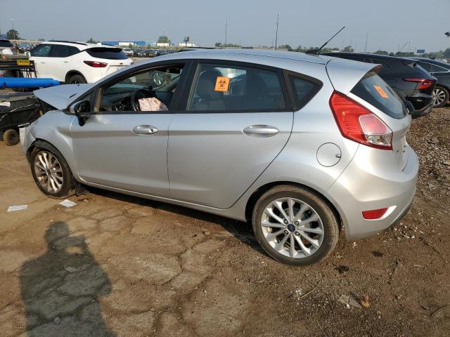 Hatchbacks FORD FIESTA 2014 Srebrny