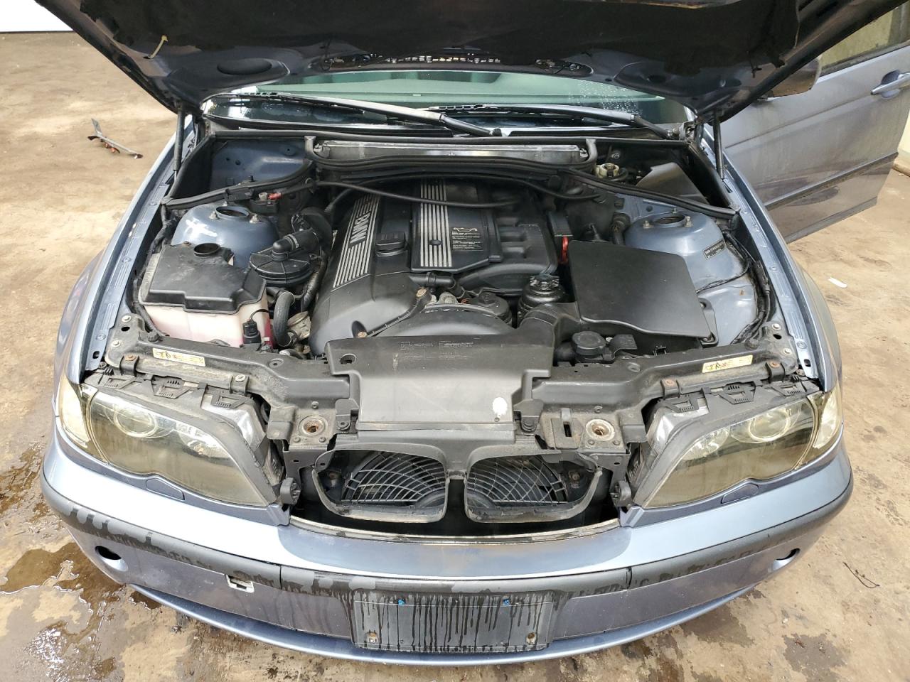 2005 BMW 325 I VIN: WBAEV33425KW19098 Lot: 70896705