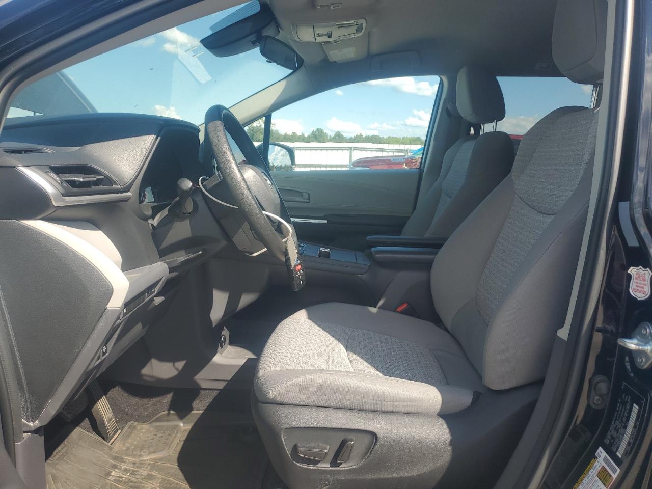 2022 Toyota Sienna Le VIN: 5TDKRKEC5NS111905 Lot: 70765145