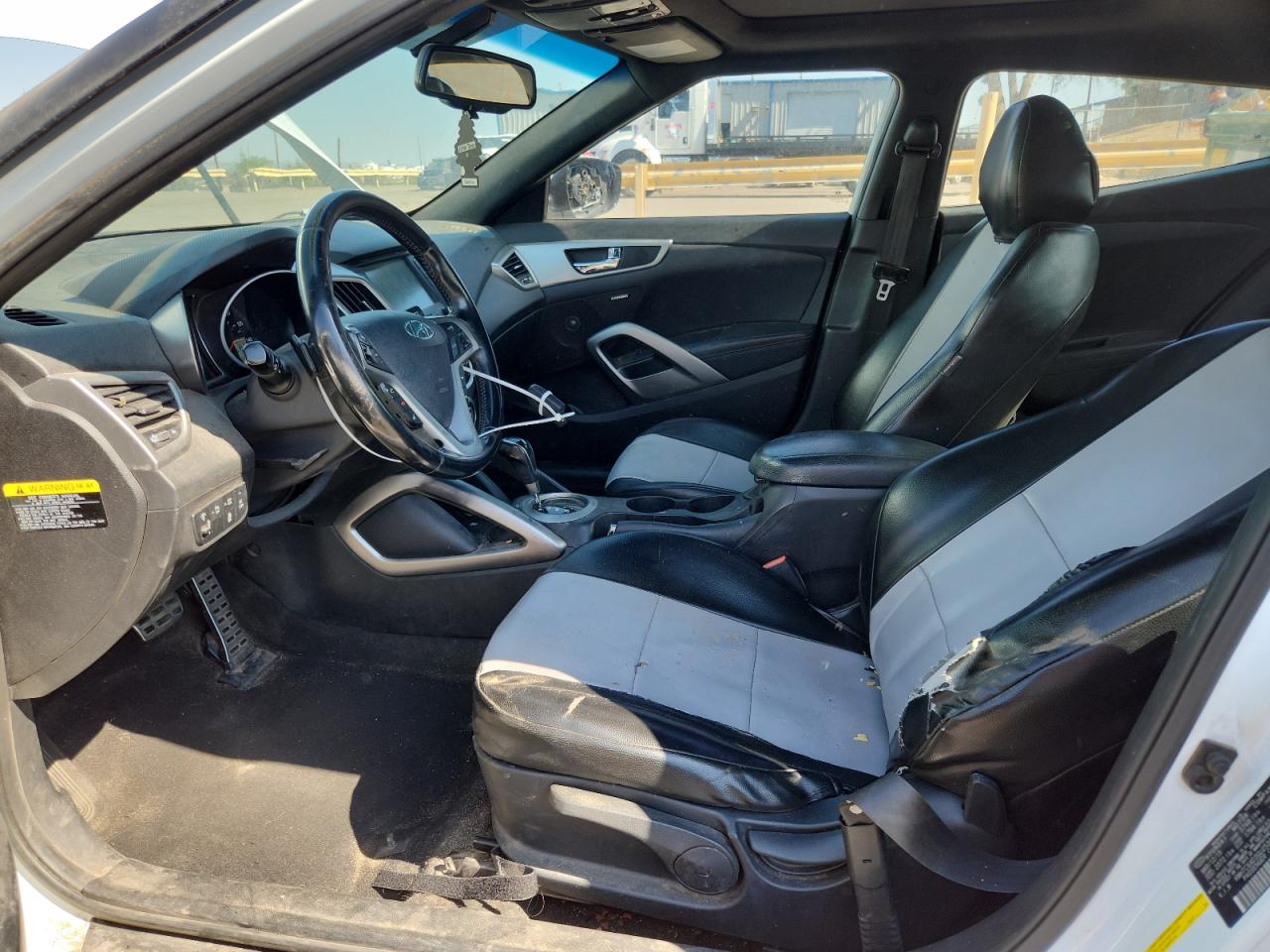 2016 Hyundai Veloster VIN: KMHTC6AD3GU253420 Lot: 68296565