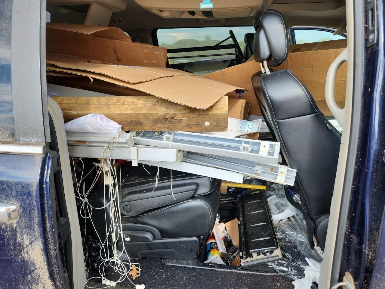 2013 Chrysler Town & Country Limited VIN: 2C4RC1GG1DR806366 Lot: 71046925