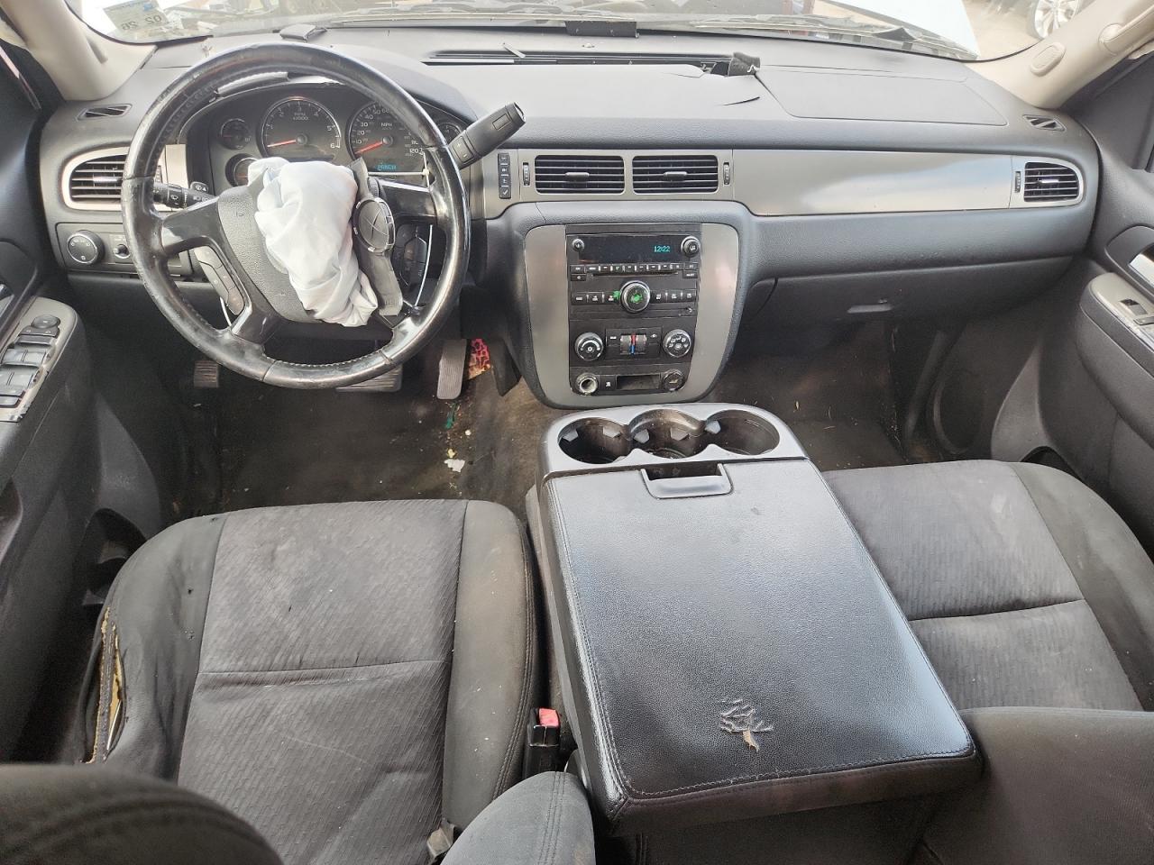 2010 Chevrolet Suburban C1500 Ls VIN: 1GNUCHE01AR192033 Lot: 70484255