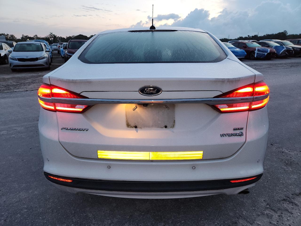 2018 Ford Fusion Se Hybrid VIN: 3FA6P0LU0JR281910 Lot: 54039935