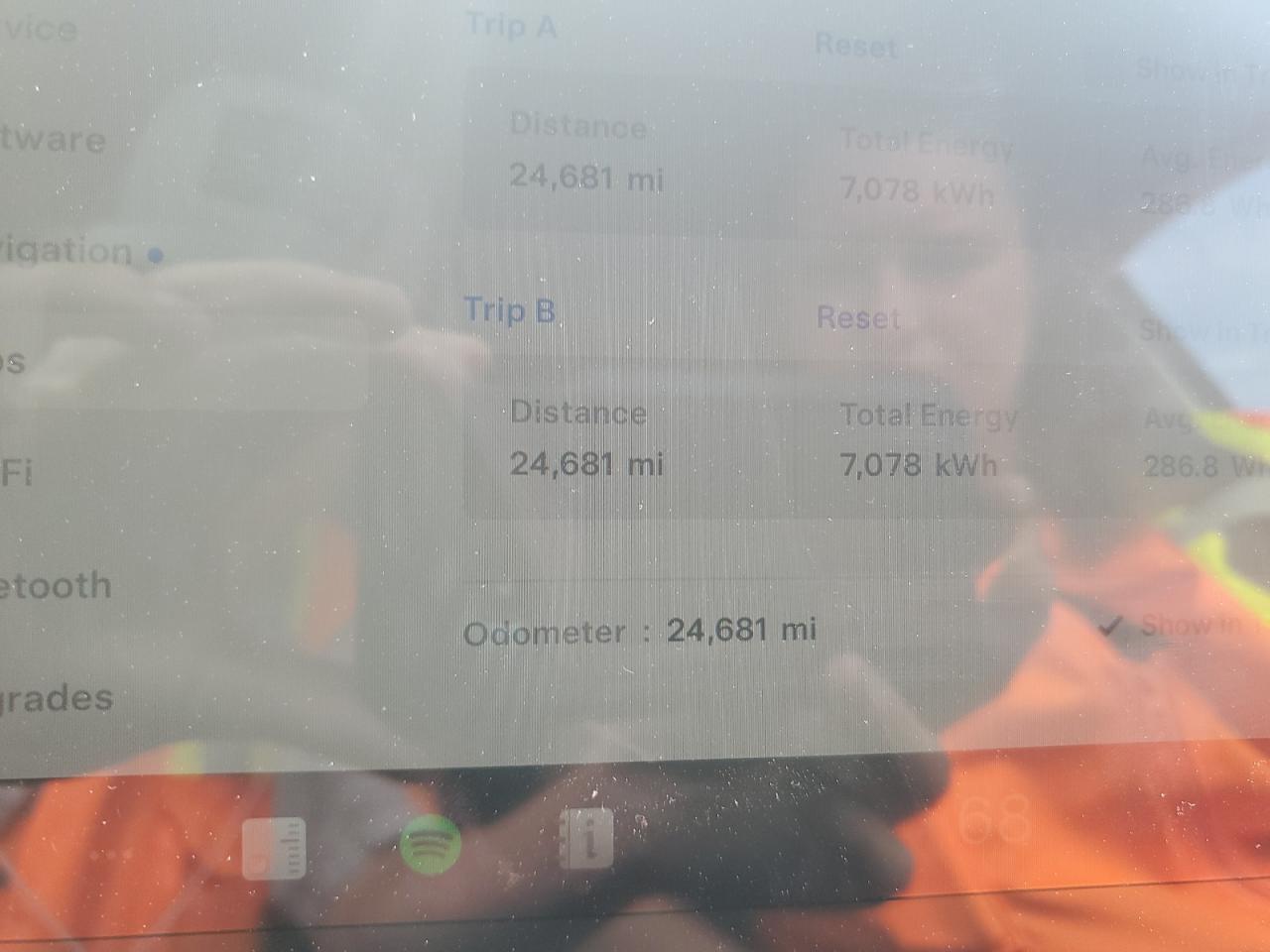 2023 Tesla Model Y VIN: 7SAYGDEE7PA061402 Lot: 70307765