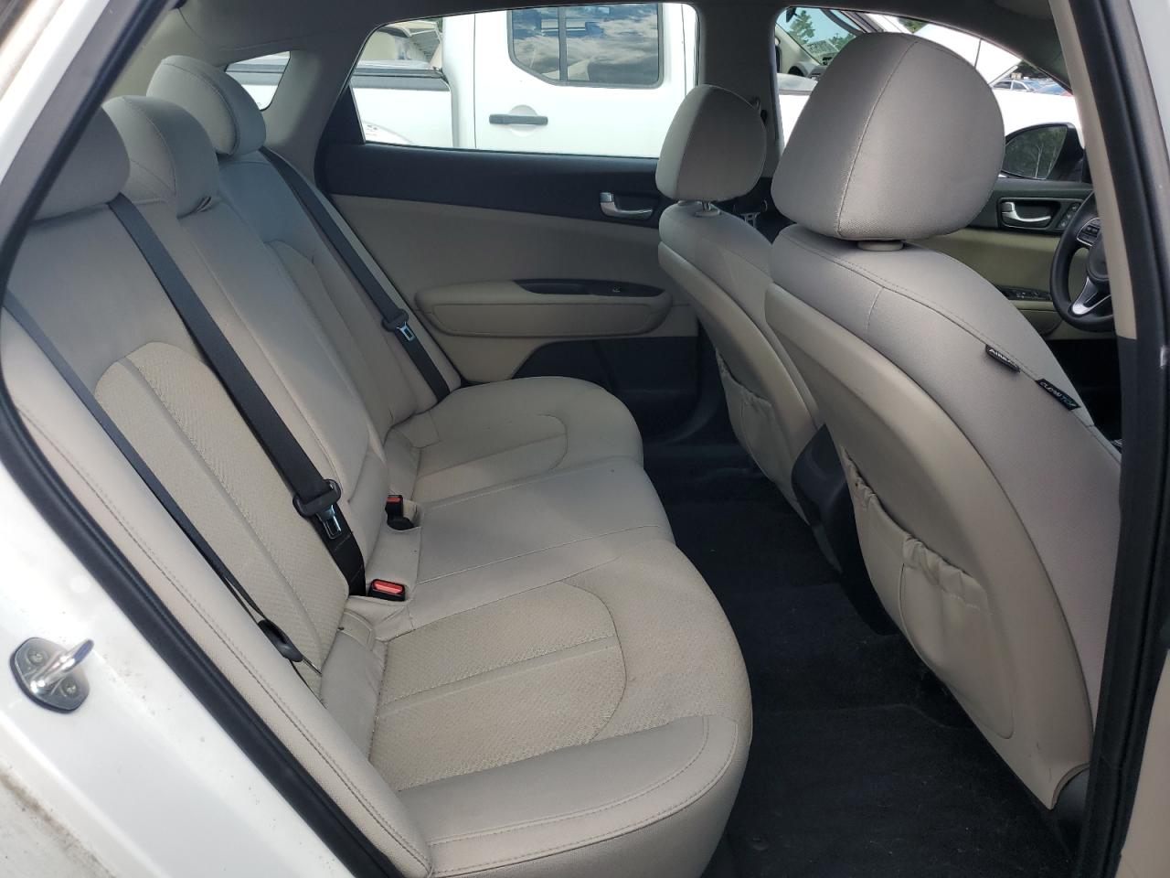 2017 Kia Optima Lx VIN: 5XXGT4L39HG168510 Lot: 70017705