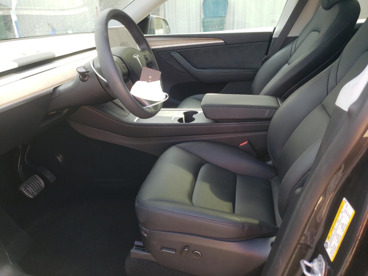 2024 Tesla Model Y VIN: 7SAYGDEE3RA328408 Lot: 70861915