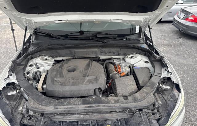  VOLVO XC60 2020 White