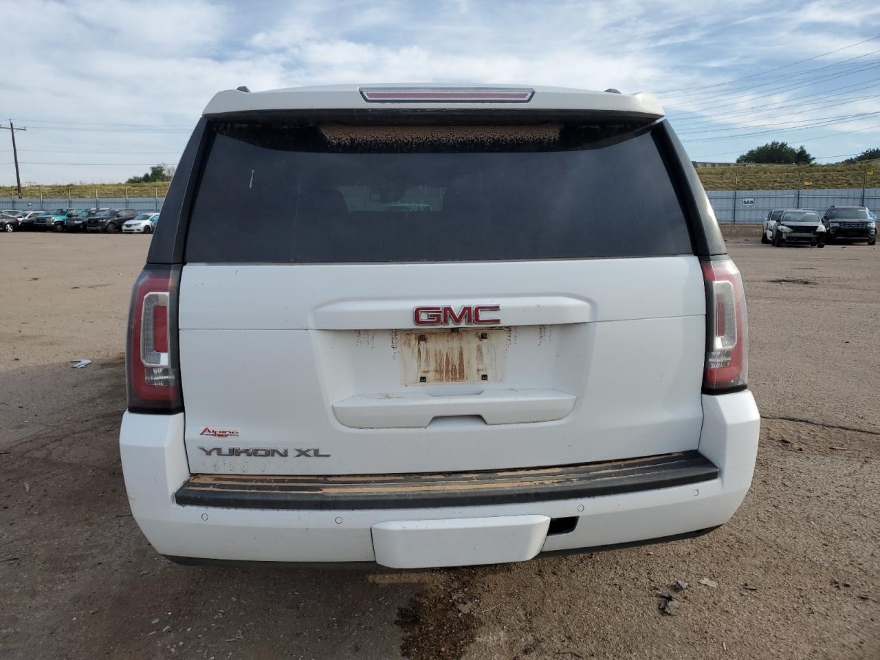 2019 GMC Yukon Xl K1500 Sle VIN: 1GKS2FKCXKR328526 Lot: 67597455