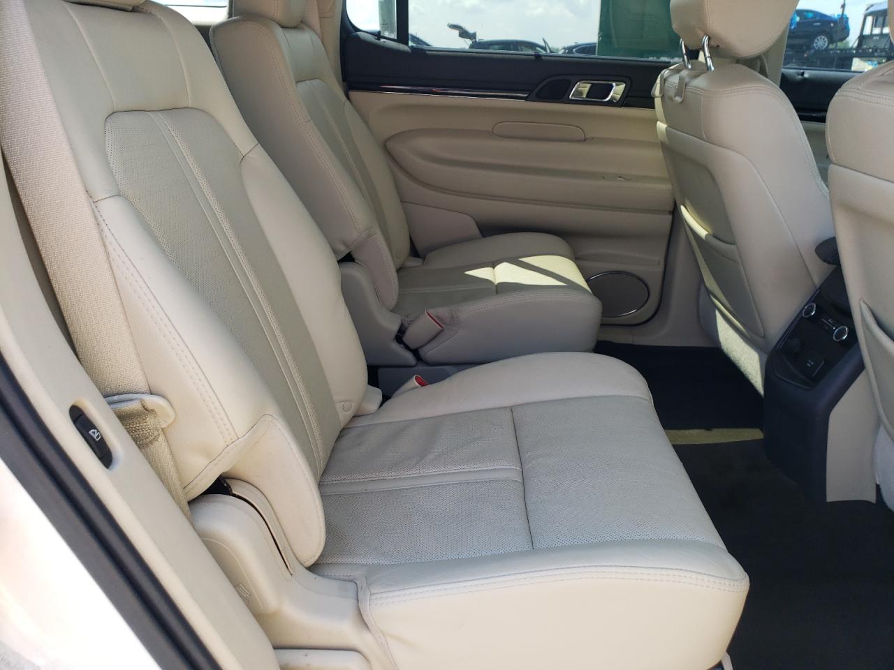 2013 Lincoln Mkt VIN: 2LMHJ5ATXDBL53727 Lot: 68845165