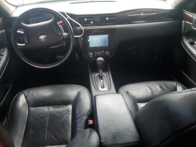 Sedans CHEVROLET IMPALA 2013 Szary