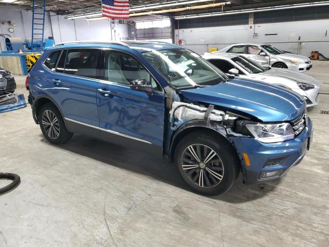  VOLKSWAGEN TIGUAN 2018 Синий